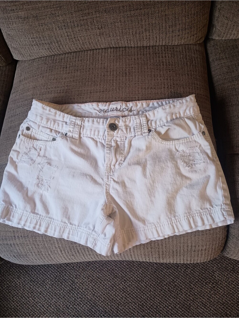 Maurices shorts white size 11/12